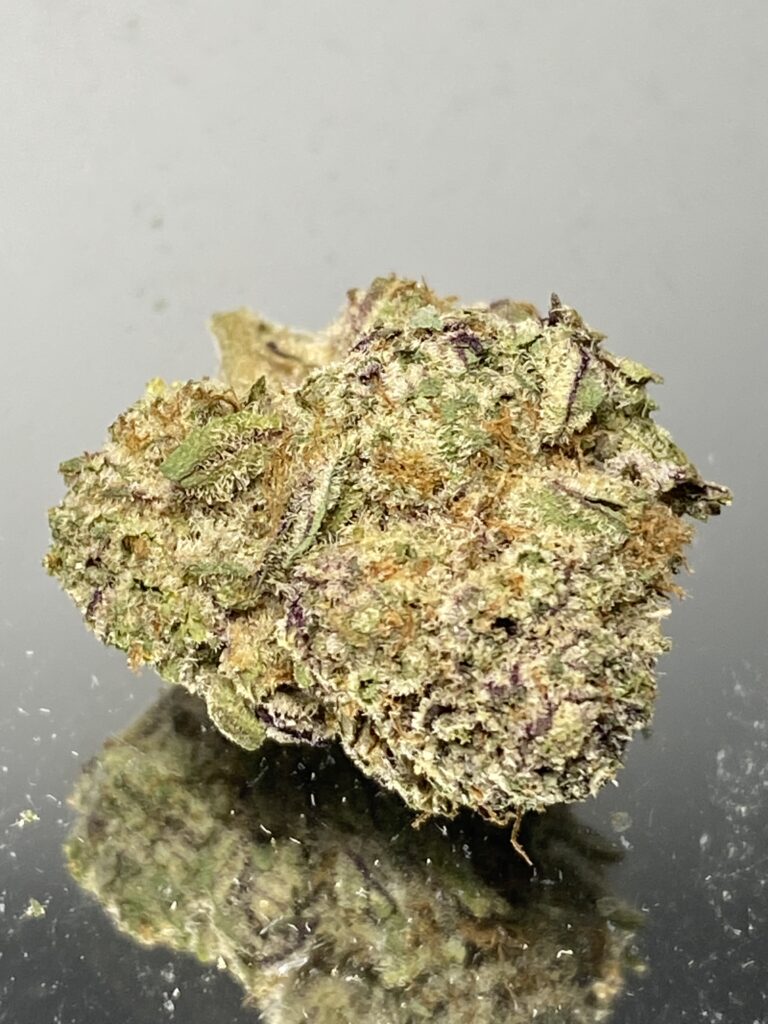 HOLY GRAIL - small frosty buds - Good Giggles Delivery